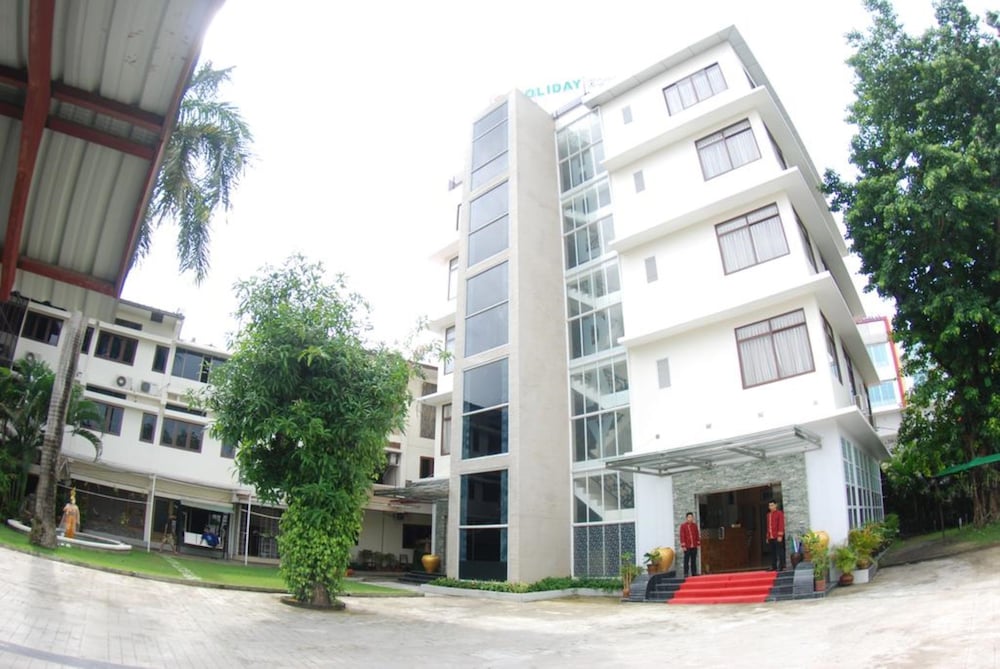 Holiday Hotel - last minute hotel in Yangon