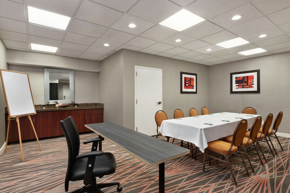 Homewood Suites by Hilton North Dallas Plano - photo 30