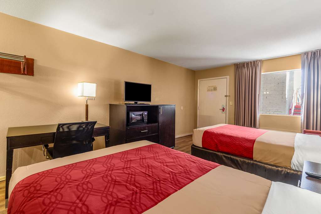 Econo Lodge Meridian South - photo 10