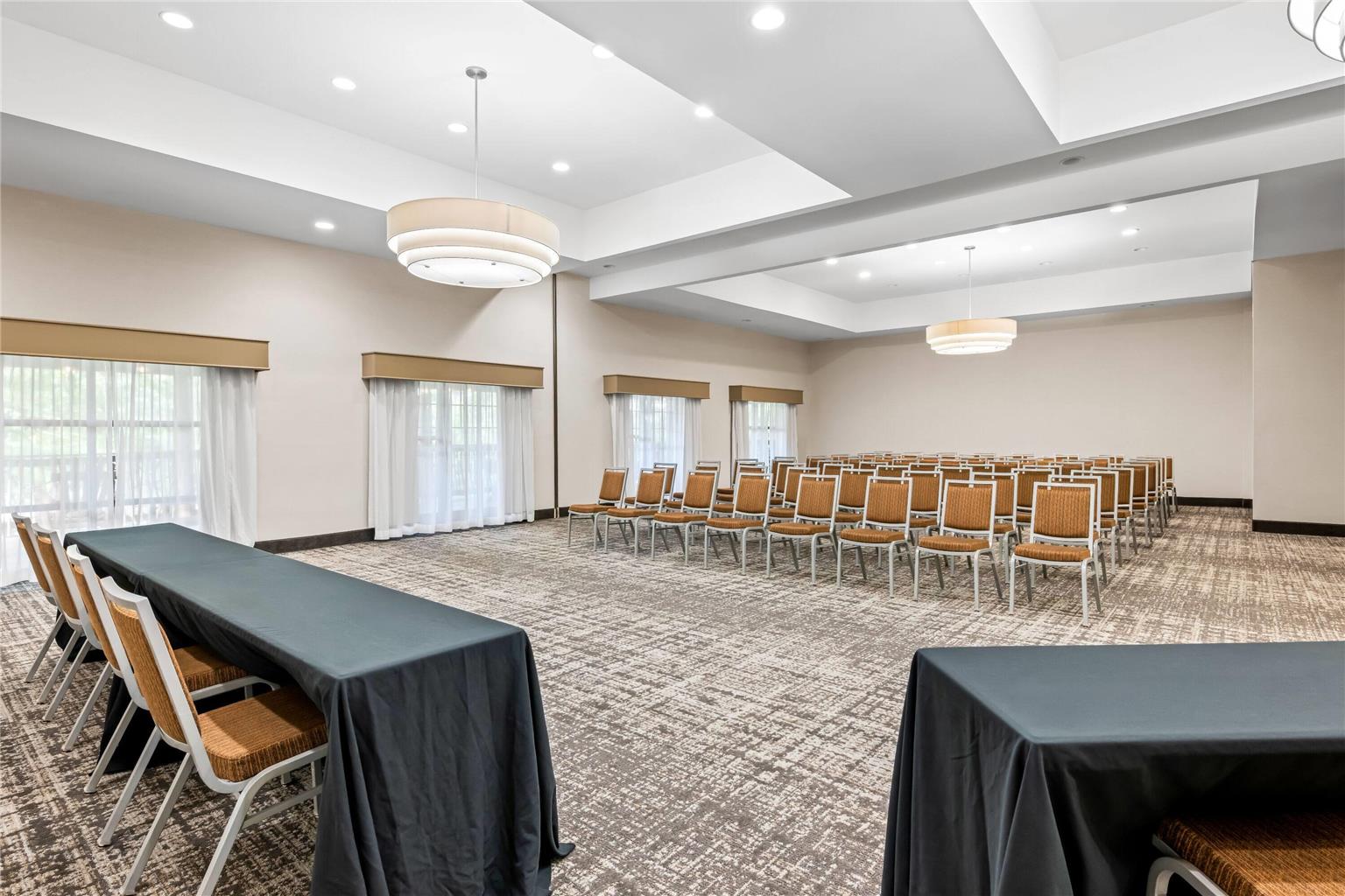 La Quinta Inn & Suites by Wyndham Boone University - photo 47