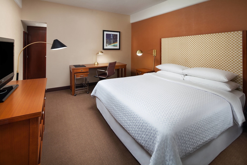 Four Points by Sheraton Los Angeles International Airport - photo 17