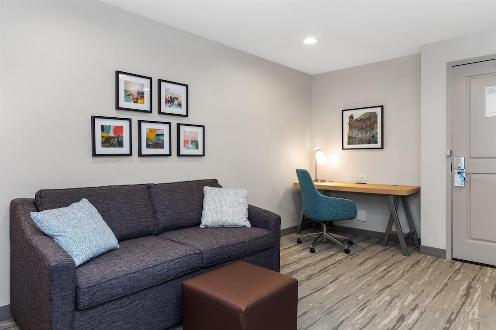 Hilton Garden Inn Auburn - photo 17