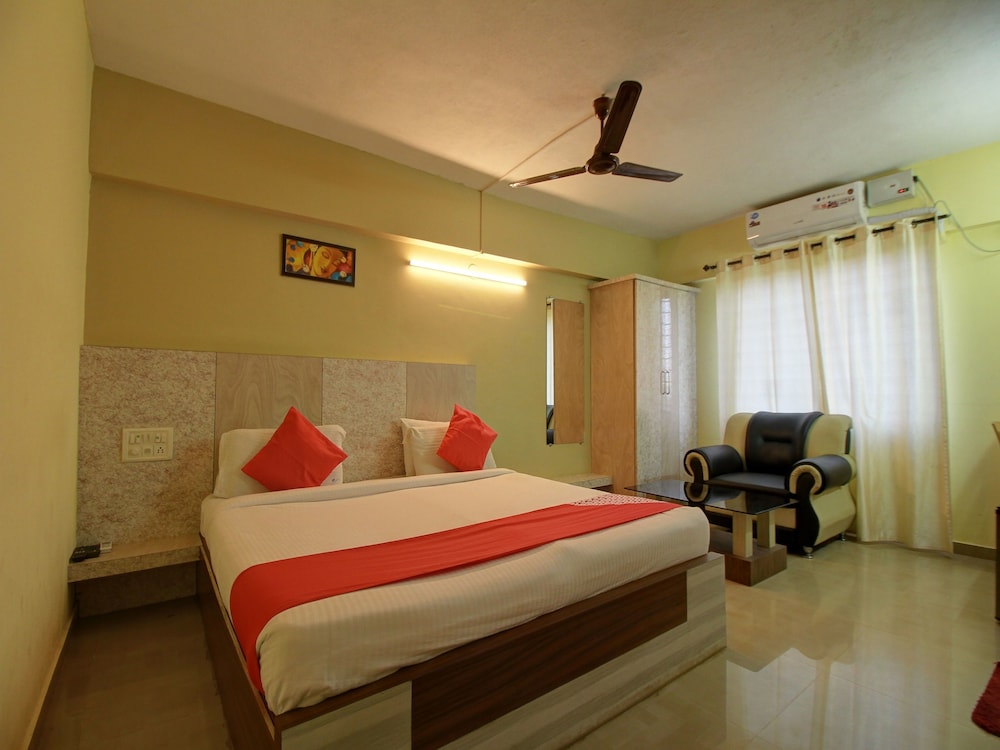 Oyo 17320 Vijaya Residency — Udupi