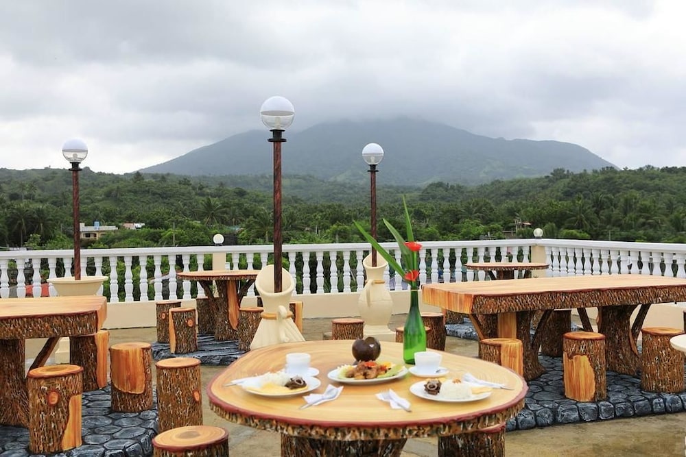 Baletin Hometel Batanes — Basco