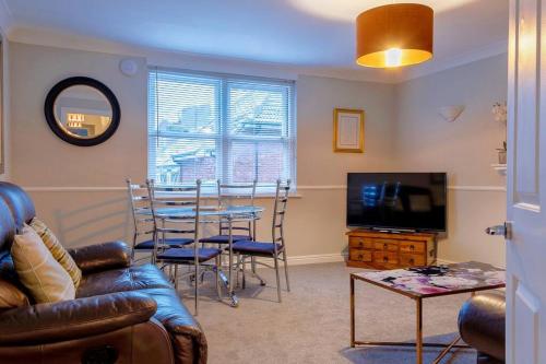 Flamingo Two Bed Apartment with Seaview Great Location