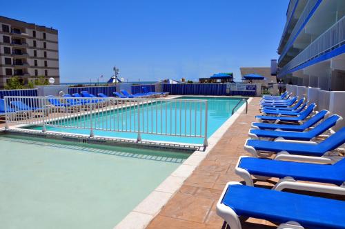 Admiral Resort Motel - photo 39