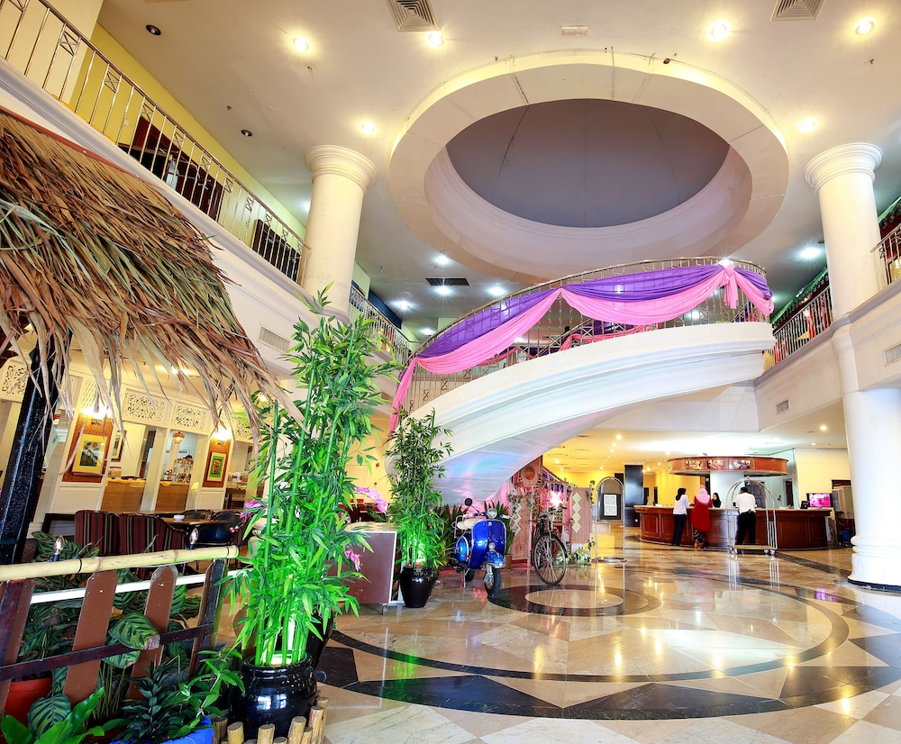 The Putra Regency Hotel — Kangar — photo 2