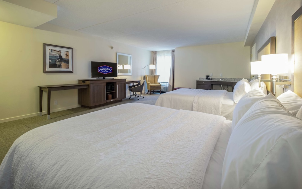 Hampton Inn Waterville - photo 21