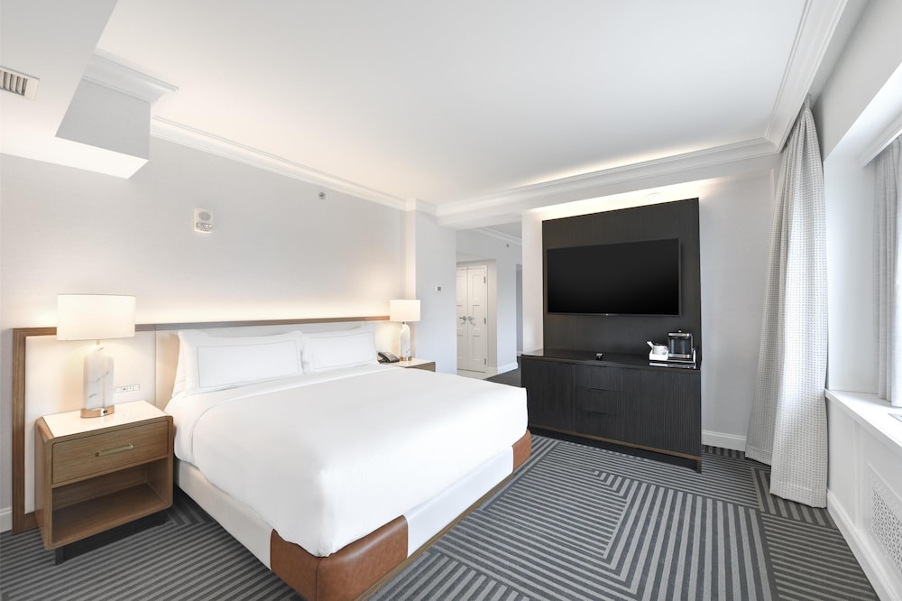 Capital Hilton - photo 28