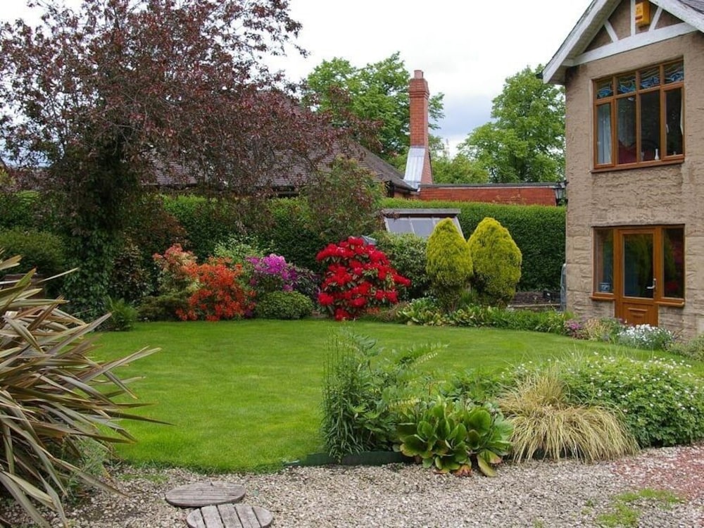 The Grange — 4-Star Luxury Hotel in Normanton, United Kingdom