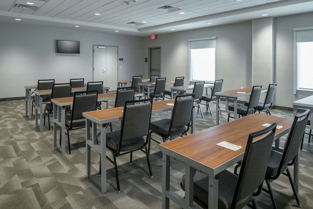 Home2 Suites by Hilton Jacksonville Airport - photo 51