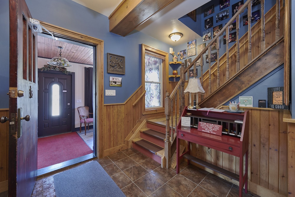The Inn — Gravenhurst — photo 4