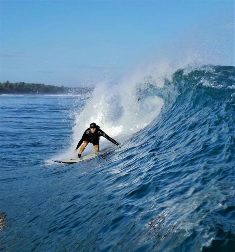 Sumatra Surf Resort - carbon neutral hotel in Biha
