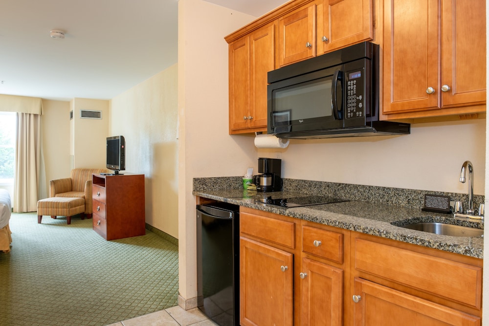 White River Inn and Suites - photo 24