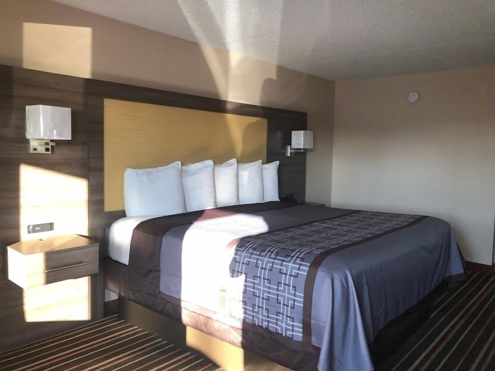 Legacy Inn Sumner - photo 16