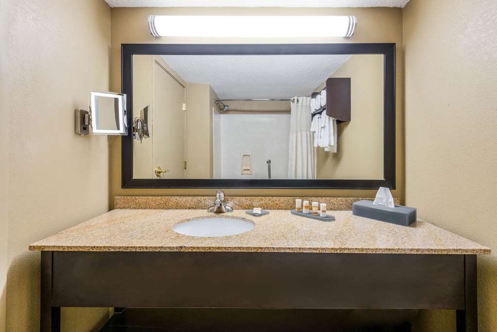 La Quinta Inn & Suites Summersville New River National Park - photo 12