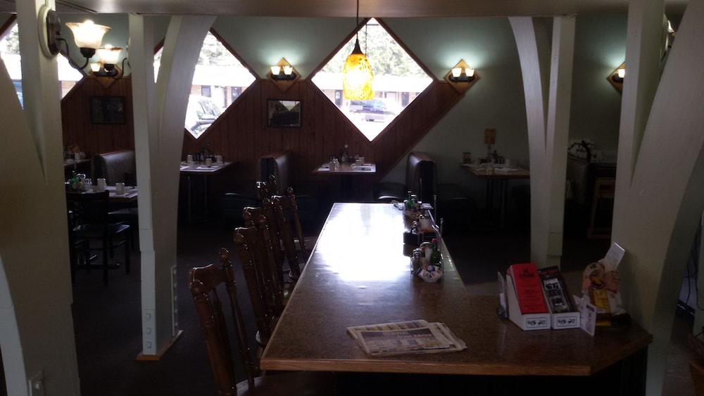 Knights Inn Stevens Point - photo 14