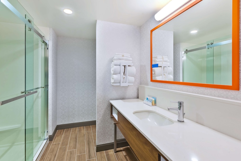 Hampton Inn Cape Cod Canal - photo 22