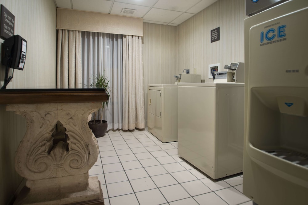 Hampton Inn by Hilton Tiffin - photo 23