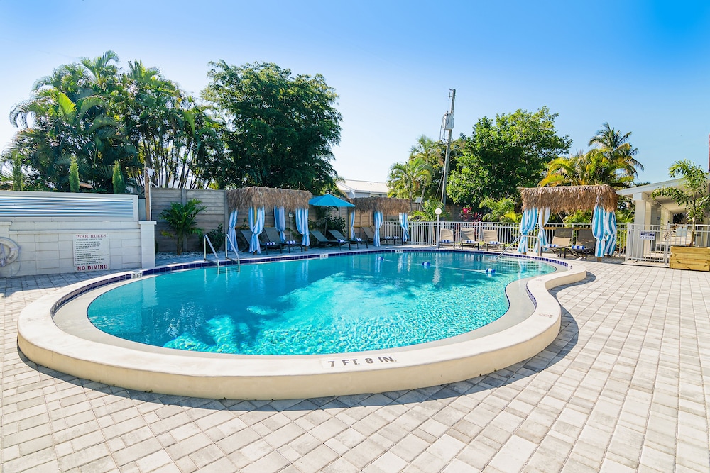 Latitude 26 Waterfront Boutique Resort Fort Myers Beach - photo 60