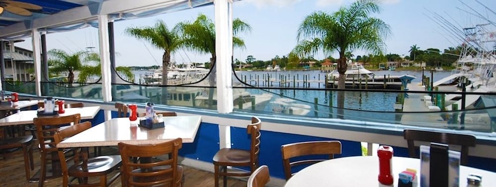 Pirate's Cove Resort & Marina - photo 12