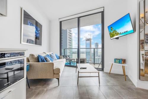 Exclusive High Rise Edgewater 1BD Tennis & Sauna — 4-Star Luxury Hotel in Miami, United States