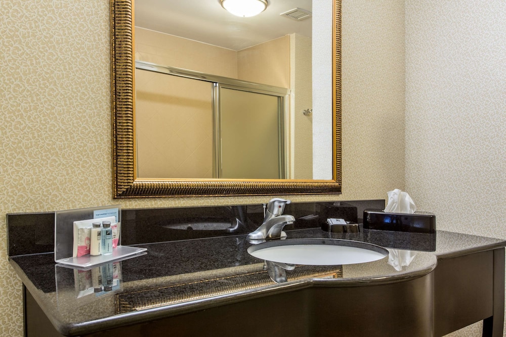 Hampton Inn Clearfield - photo 17