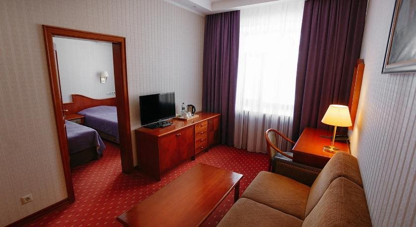 Business Hotel Neftyanik na Tolstogo — hotel in Al'met'yevsk