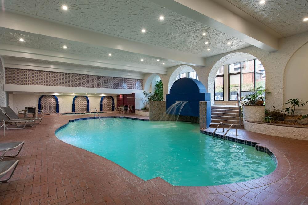 Aksarben Suites Trademark Collection by Wyndham - photo 7