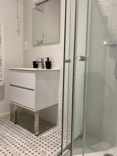 Maison 6 personnes clim WIFI Proche Centre Ville — 4-Star Luxury Hotel in Carcassonne, France