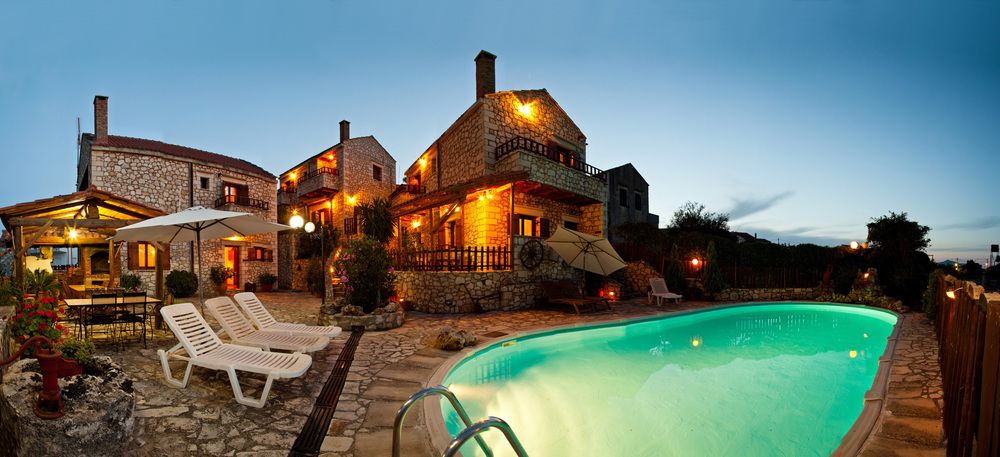 Tsivaras Villas — 4-Star Luxury Hotel in Kalyves, Greece