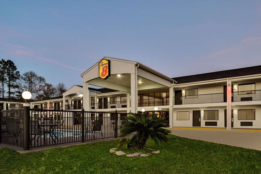 Super 8 by Wyndham Ocean Springs Biloxi - photo 18