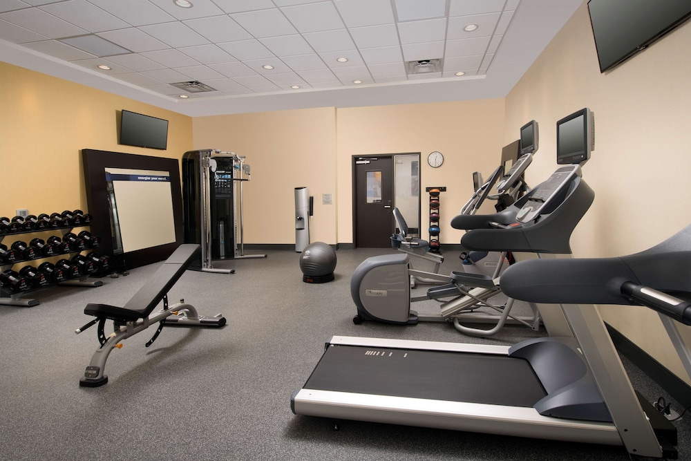 Hampton Inn Huntsville Village of Providence - photo 24