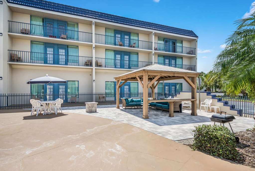 Clarion Inn & Suites Central Clearwater Beach - photo 59
