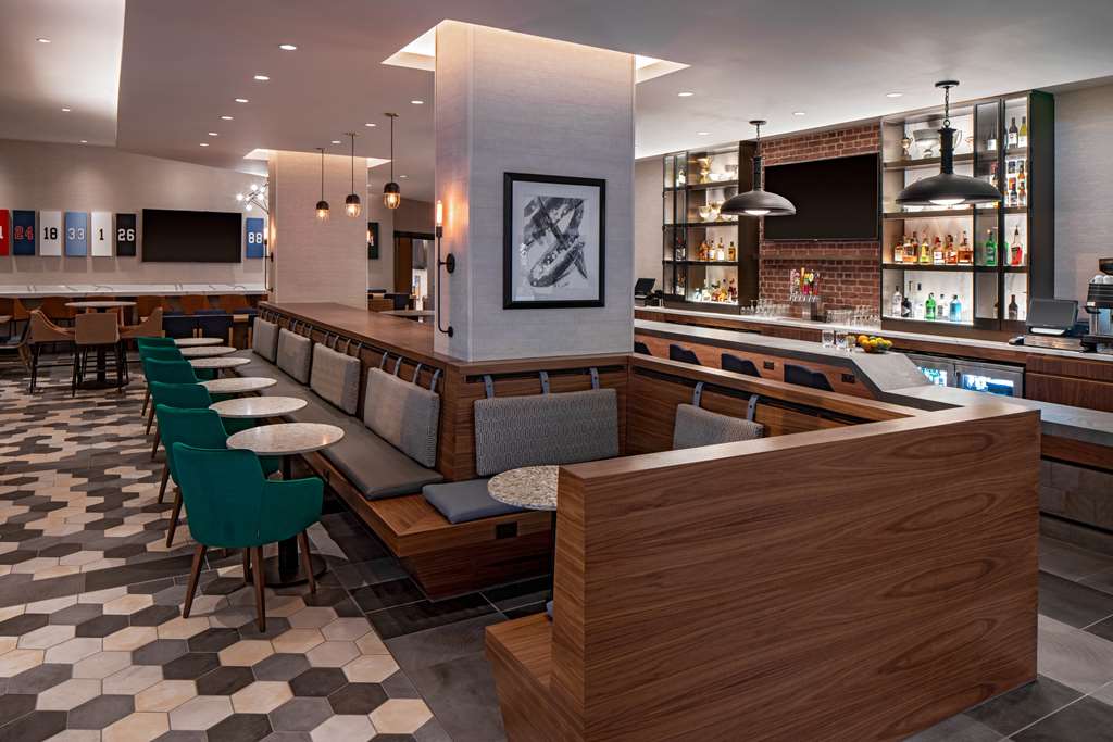Hyatt Place Indianapolis Downtown - photo 7