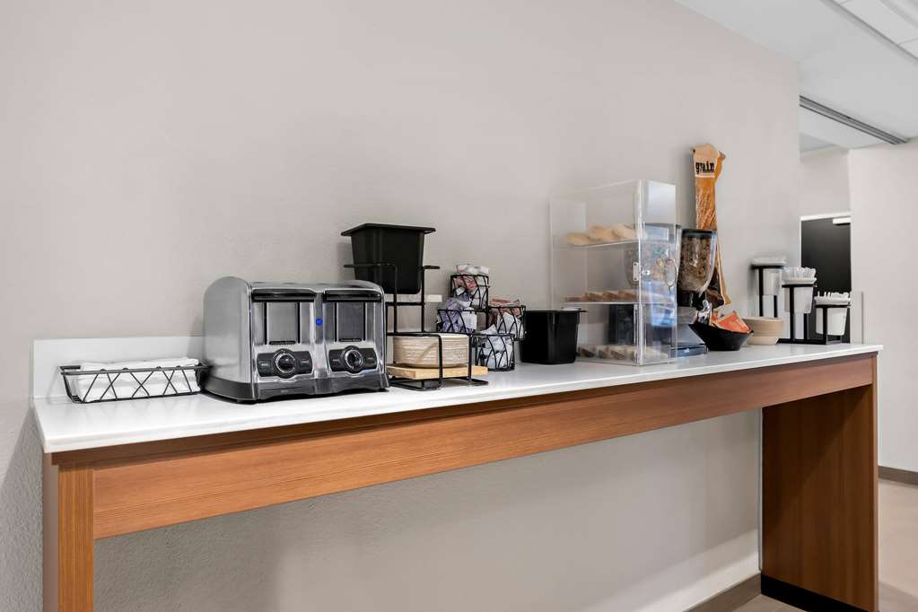 Microtel Inn & Suites by Wyndham Sweetwater - photo 52