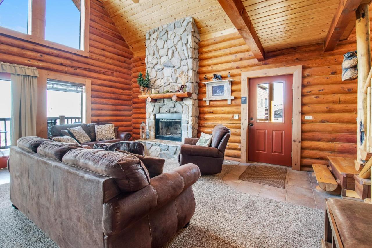 Cabin Overlooking The Harbor — 4-Star Luxury Hotel in Garden City, United States