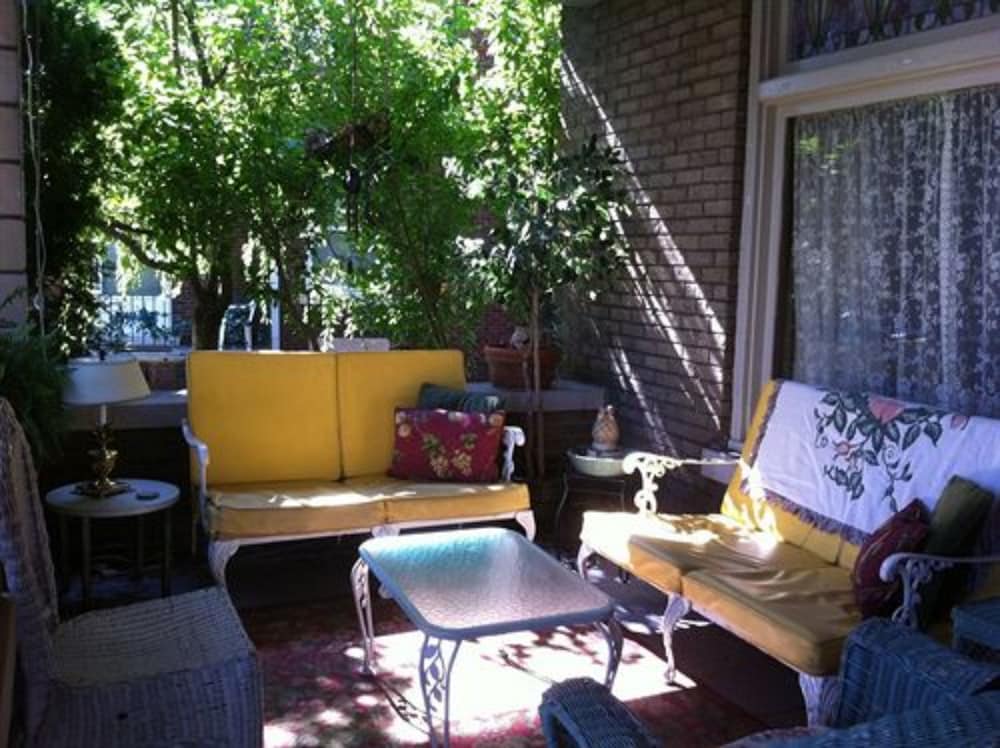 Brass Pineapple Inn - photo 66