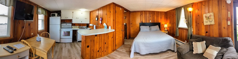 Riverside Motel - photo 24