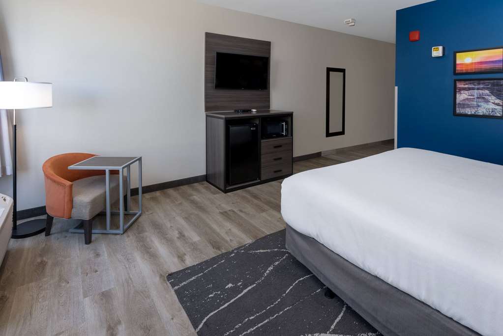 La Quinta Inn & Suites by Wyndham Holbrook Petrified Forest - photo 28