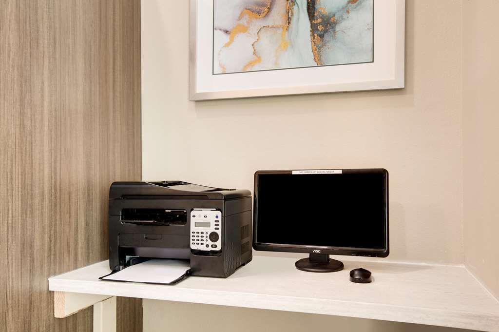 Clarion Pointe Atlanta Airport College Park - photo 25