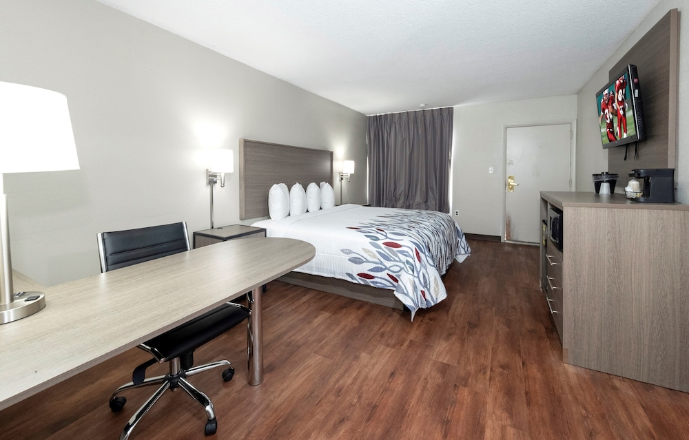 Red Roof Inn Petersburg Fort Lee - photo 19