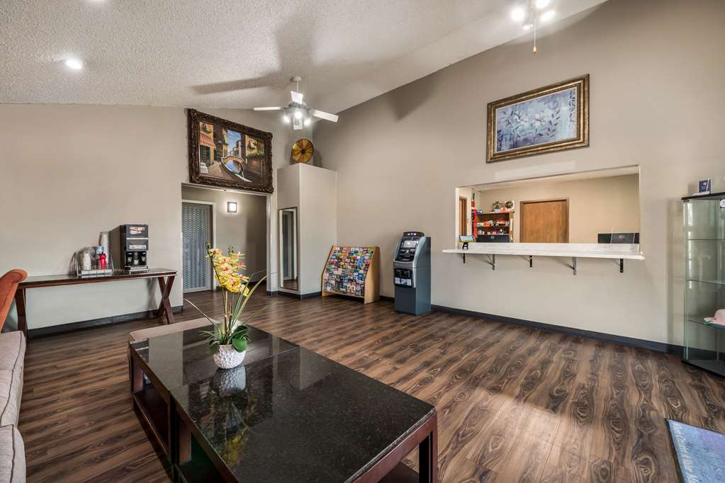 EconoLodge San Antonio Seaworld Medical Center - photo 9