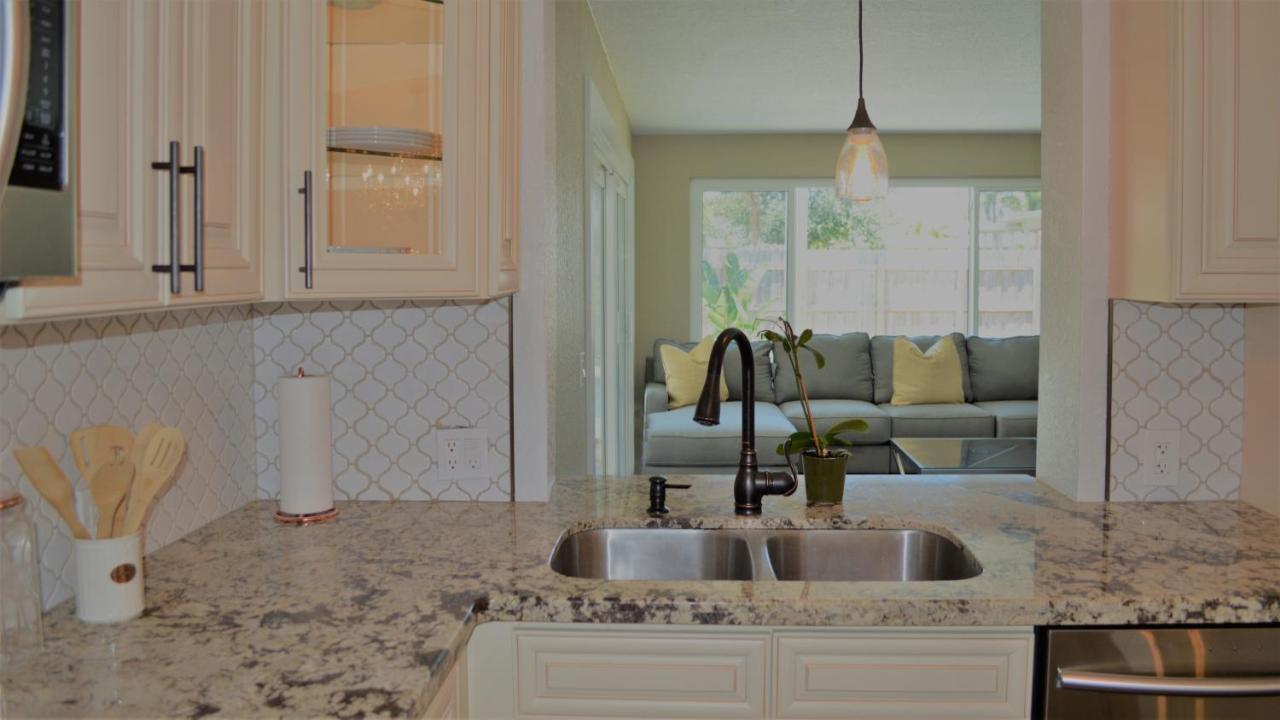 Private Heated Pool Resort Style Home Minutes From the Beach - photo 38
