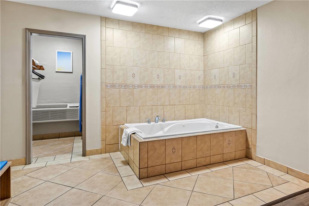 Days Inn by Wyndham Jacksonville NC - photo 31