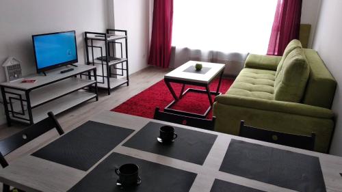 Fly Up Home Apartment 17627561 — Boryspil