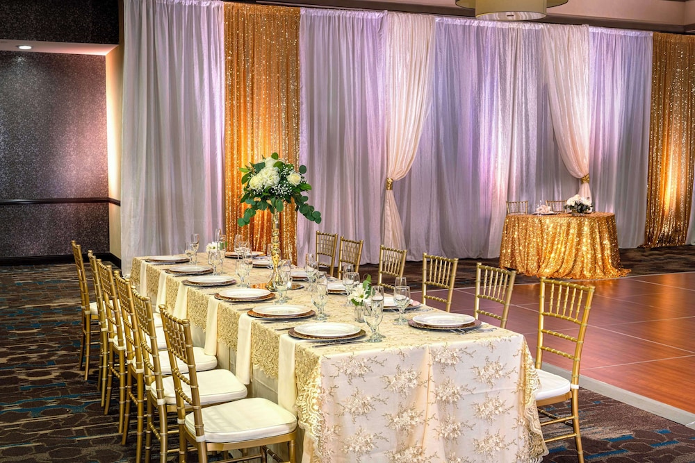 DoubleTree by Hilton Hotel San Bernardino - photo 40
