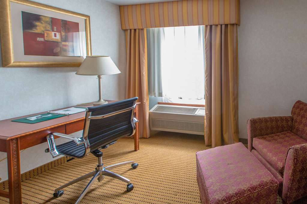 Quality Inn & Suites University - photo 23