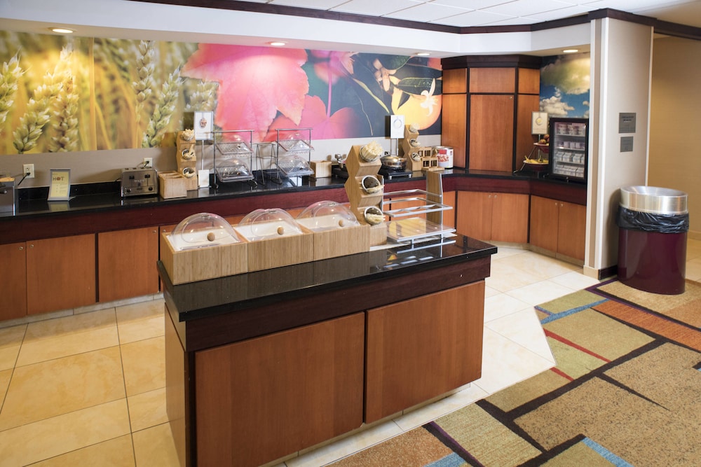 Fairfield Inn by Marriott White River Junction - photo 12
