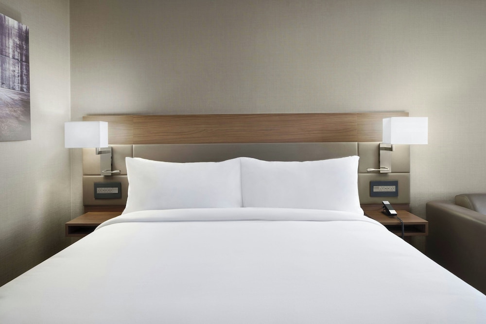 AC Hotel St. Louis Clayton - photo 8
